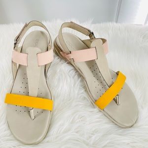 ECCO Women's Flash Toe-Post Sandal